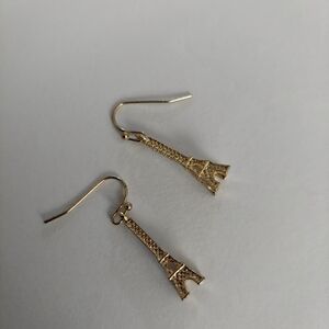Eiffel Tower Pair of Earrings Gold in Color